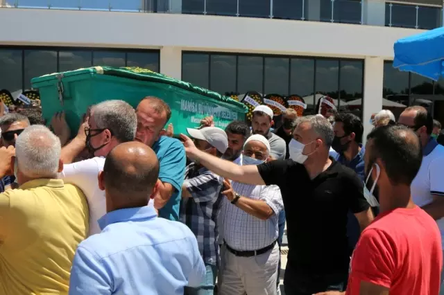 Akhisarspor Başkanı Hüseyin Eryüksel son yolculuğuna uğurlandı
