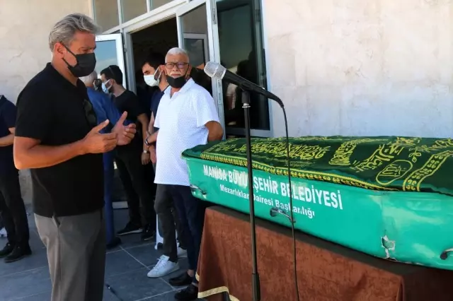 Akhisarspor Başkanı Hüseyin Eryüksel son yolculuğuna uğurlandı
