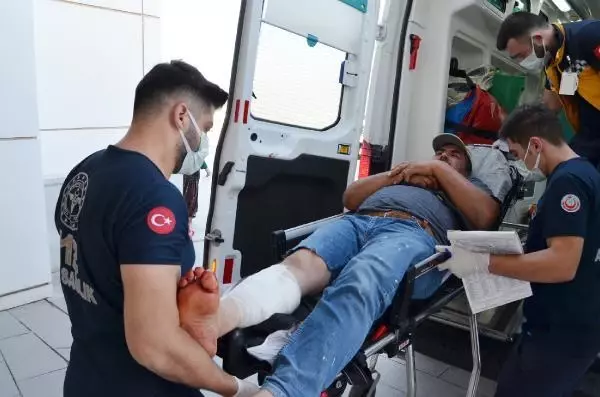 AKSARAY'DA ACEMİ KASAPLAR, KENDİLERİNİ KESTİ