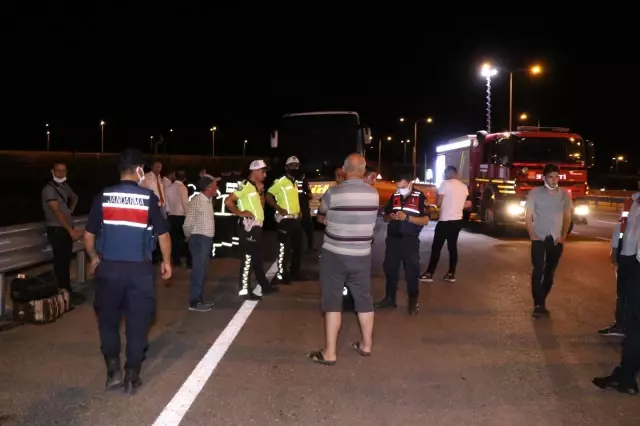 Alev topuna dönen yolcu otobüsünden son anda kurtuldular