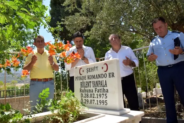 Aliağa'da mülki erkan ve vatandaşlar Engelsiz Yaşam Parkı'nda bayramlaştı