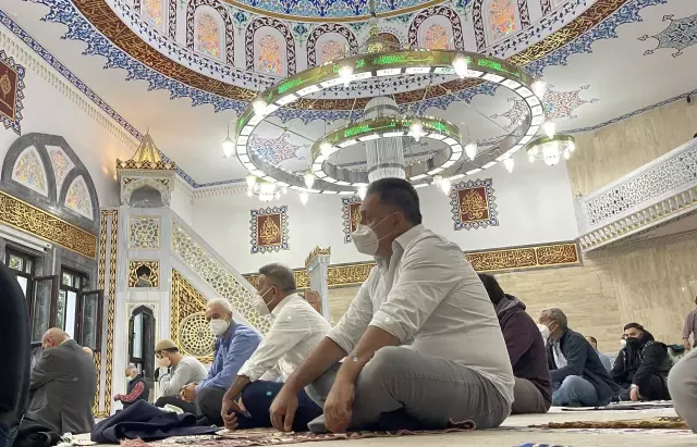 Almanya'da Kurban Bayramı coşkuyla kutlanıyor