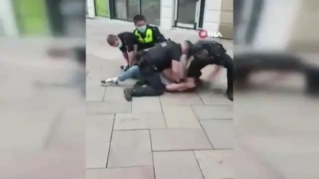 Almanya'daki polis şiddeti George Floyd'u akıllara getirdi