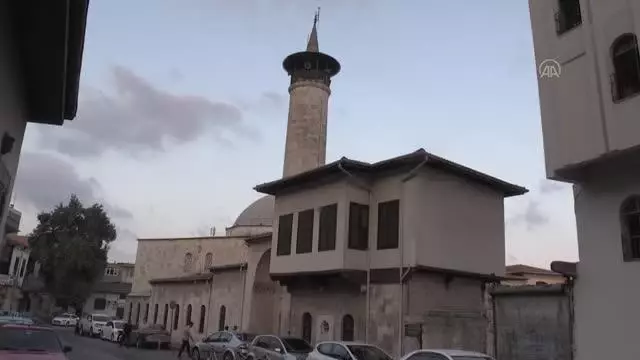Anadolu'nun ilk camisi olarak bilinen Habib-i Neccar Camisi'nde bayram namazı kılındı