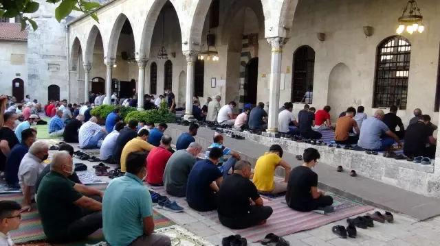Anadolu'nun ilk camisinde bayram namazı kılındı