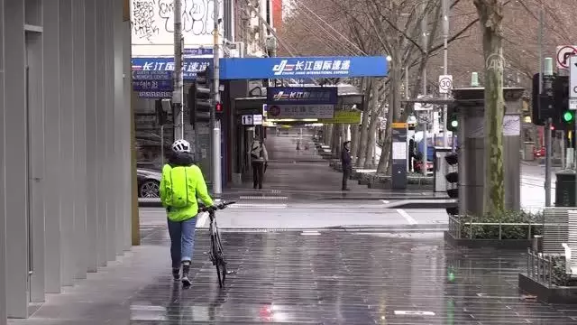 Avustralya'nın Melbourne kentindeki Kovid-19 yasakları bir hafta daha uzatıldı