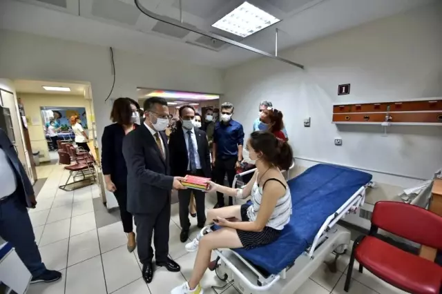 Aydın Valisi Aksoy sağlık çalışanları ve hastaları unutmadı