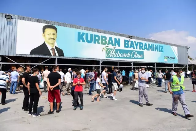 Bahçelievler'de hijyenik kurban kesimi Bahçelievler'de hijyenik kurban kesimi
