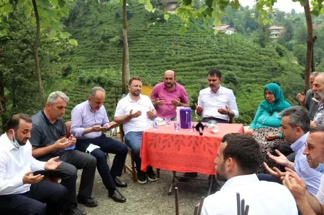 Son dakika haberleri! Bakan Kurum, selde kaybolan Batuhan Delihasan'ın ailesini ziyaret etti