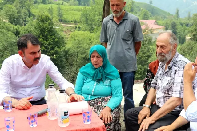Son dakika haberleri! Bakan Kurum, selde kaybolan Batuhan Delihasan'ın ailesini ziyaret etti