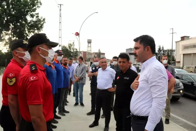 Bakan Murat Kurum, selde kaybolan vatandaşları arayan ekipleri ziyaret etti