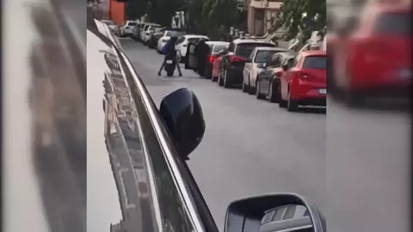 İSTANBUL-BAKIRKÖY'DE OTOMOBİLİN GÖSTERGE PANELİNİN ÇALINDIĞI HIRSIZLIK KAMERADA