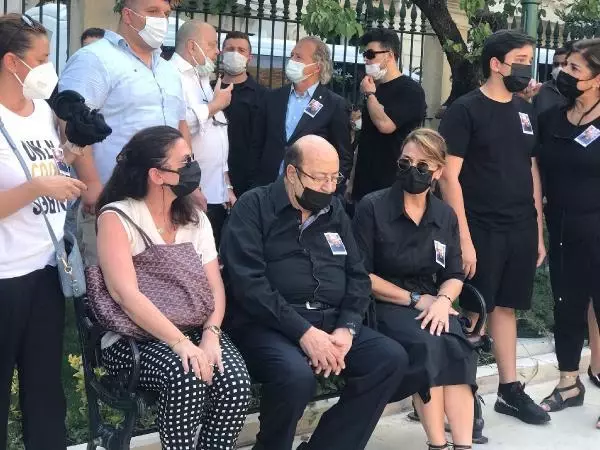 BAKIRKÖY ESKİ BELEDİYE BAŞKANI ERZEN'İN OĞLU CEM ÜNAL ERZEN, SON YOLCULUĞUNA UĞURLANDI