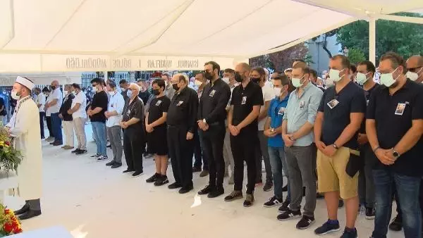 BAKIRKÖY ESKİ BELEDİYE BAŞKANI ERZEN'İN OĞLU CEM ÜNAL ERZEN, SON YOLCULUĞUNA UĞURLANDI