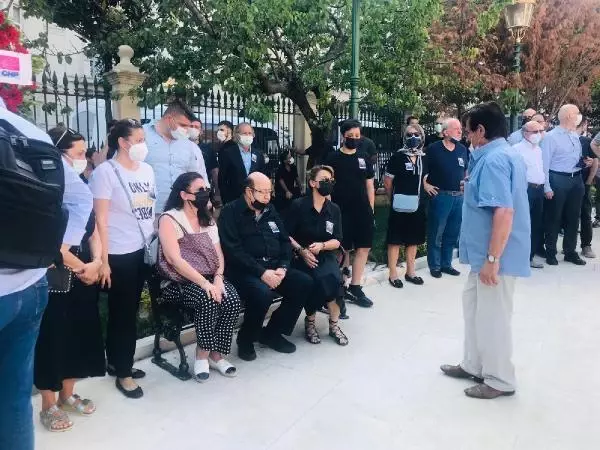 BAKIRKÖY ESKİ BELEDİYE BAŞKANI ERZEN'İN OĞLU CEM ÜNAL ERZEN, SON YOLCULUĞUNA UĞURLANDI
