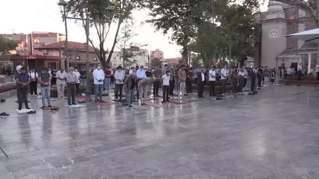 BALIKESİR - Kurban Bayramı namazı kılındı