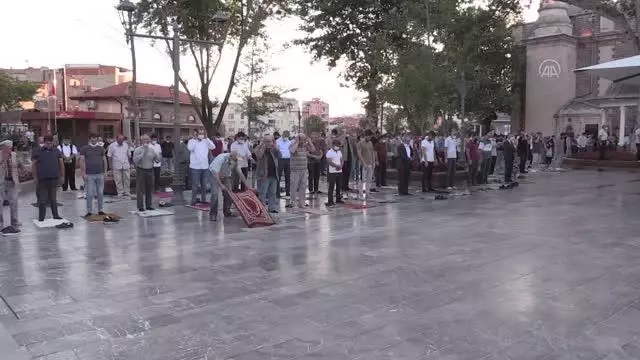 BALIKESİR - Kurban Bayramı namazı kılındı