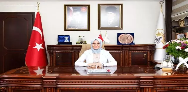 BAŞKAN AYŞE ÇAKMAK: 'PANDEMİ İLE GEÇEN SON BAYRAM OLSUN BAŞKAN AYŞE ÇAKMAK: 'PANDEMİ İLE GEÇEN SON BAYRAM OLSUN