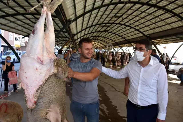 Başkan Çelik vatandaşlarla bayramlaştı