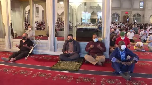 Kurban Bayramı namazı kılındı