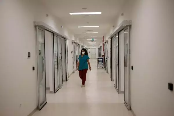 BAYRAMI YOĞUN BAKIM ÖNÜNDE GEÇİRENLERDEN UYARI