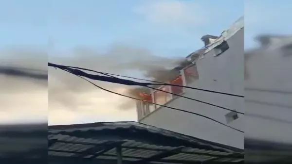 İSTANBUL-BEYOĞLU'NDA MANGAL YAKMAK İSTEYEN AİLENİN EVİNDE YANGIN ÇIKTI