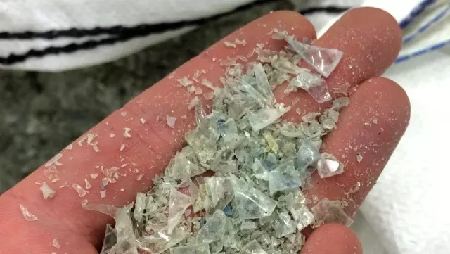 Bir taşla iki kuş: Plastik atıklar dünyanın kum sıkıntısına çözüm olabilir mi?