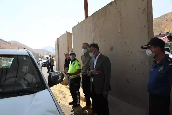 Bitlis Valisi Çağatay'dan Mehmetçiğe bayram ziyareti