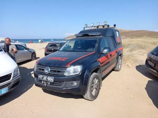 BOZCAADA'DA ZIPKINLA AVLANIRKEN KAYBOLDUĞU DENİZDE BUGÜN DE ARANIYOR