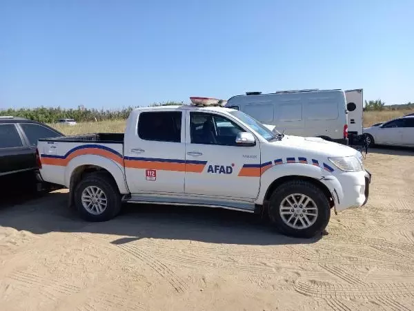 BOZCAADA'DA ZIPKINLA AVLANIRKEN KAYBOLDUĞU DENİZDE BUGÜN DE ARANIYOR