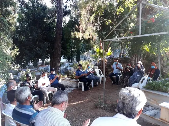 Son dakika haber... Bozyazı'da şehit kabirlerine bayram ziyareti