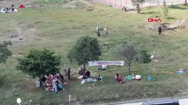 'BU ALANDA KESİM YASAK' AFİŞİNİN ALTINDA KAÇAK KESİM 'BU ALANDA KESİM YASAK' AFİŞİNİN ALTINDA KAÇAK KESİM