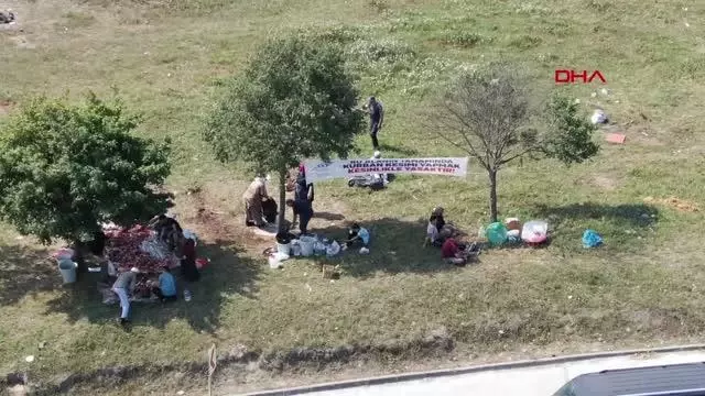 'BU ALANDA KESİM YASAK' AFİŞİNİN ALTINDA KAÇAK KESİM