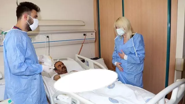 Çift kol nakli yapılan 34 yaşındaki vatandaştan sevindiren haber! Sol kolunu hareket ettirebiliyor Çift kol nakli yapılan 34 yaşındaki vatandaştan sevindiren haber! Sol kolunu hareket ettirebiliyor