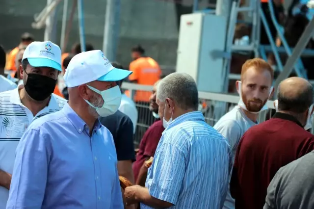 Çolakbayrakdar kurban kesim alanını ziyaret etti
