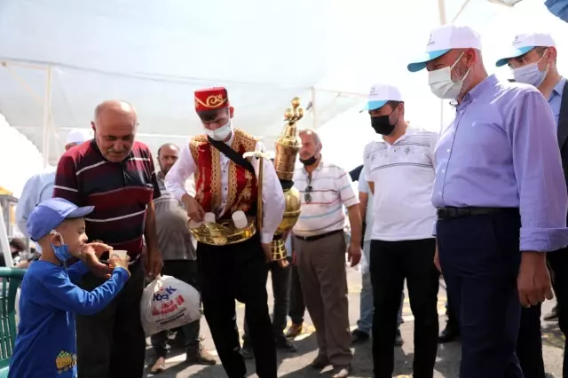 Çolakbayrakdar kurban kesim alanını ziyaret etti