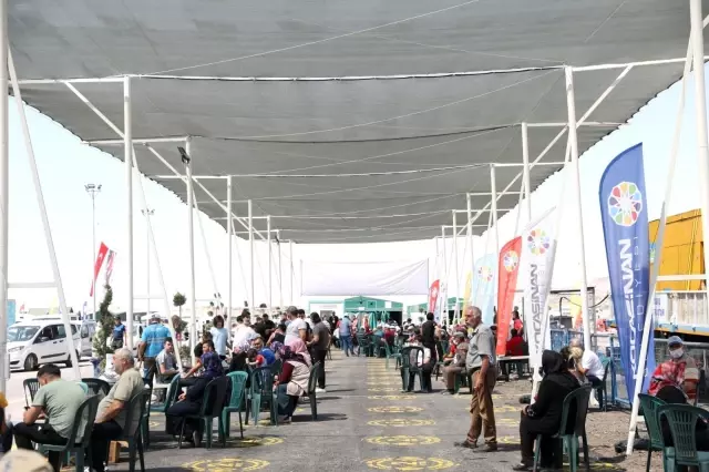 Çolakbayrakdar kurban kesim alanını ziyaret etti