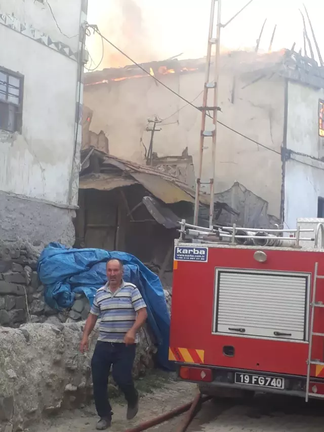 Son dakika haberi | Yangında 3 ev, 2 samanlık ve 1 traktör yandı