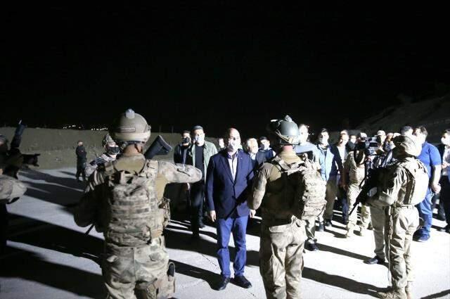 Cumhurbaşkanı Erdoğan, Bakan Soylu aracılığıyla Cudi Dağı'ndaki askerin bayramını kutladı Cumhurbaşkanı Erdoğan, Bakan Soylu aracılığıyla Cudi Dağı'ndaki askerin bayramını kutladı