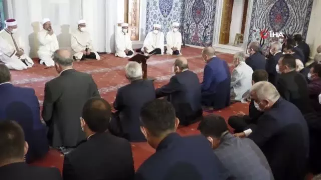 Cumhurbaşkanı Erdoğan, Bayram namazını KKTC'de kıldıCumhurbaşkanı Erdoğan: 'Amerika çekilme kararını verdi ama Kabil Havaalanının bizim tarafımızdan,...