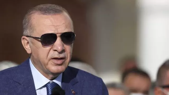 Cumhurbaşkanı Erdoğan'dan AB'ye Kıbrıs tepkisi: Yapacağım konuşma için beni aradılar, bunun iznini sizden alacak değiliz Cumhurbaşkanı Erdoğan'dan AB'ye Kıbrıs tepkisi: Yapacağım konuşma için beni aradılar, bunun iznini sizden alacak değiliz