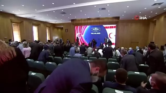 Cumhurbaşkanı Recep Tayyip Erdoğan, Lefkoşa'da gerçekleştirilen toplu açılış töreninde 'Ada'nın eşit ve ortak sahibi olan Kıbrıs Türkleri, Rumların...