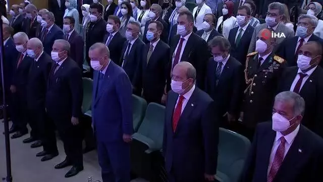 Cumhurbaşkanı Recep Tayyip Erdoğan, Lefkoşa'da gerçekleştirilen toplu açılış töreninde 'Ada'nın eşit ve ortak sahibi olan Kıbrıs Türkleri, Rumların...
