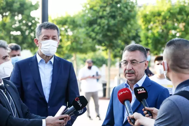 Cumhurbaşkanı Yardımcısı Fuat Oktay, bayram namazını Millet Camisi'nde kıldı Açıklaması