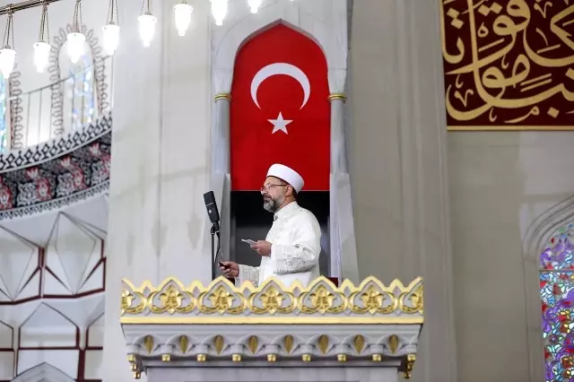 Diyanet İşleri Başkanı Erbaş, Hala Sultan Camii'nde bayram hutbesi irad etti