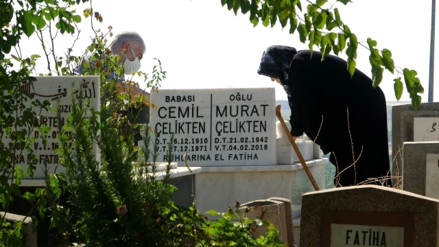 Diyarbakır mezarlıklarında hüzünlü bayramlaşma