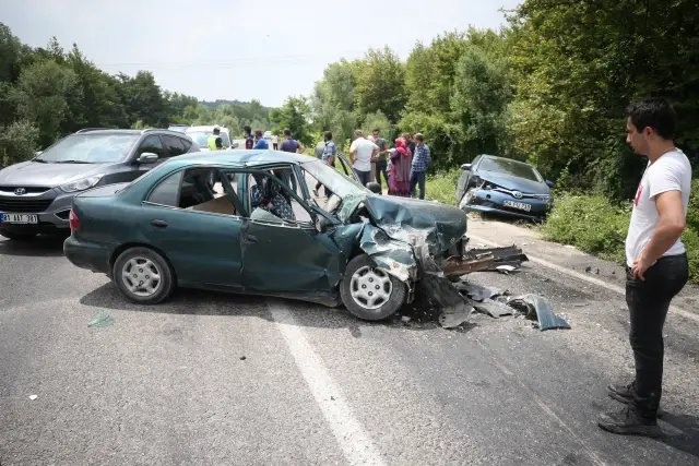 Yurt genelinde meydana gelen trafik kazalarıyla ilgili haberlerimizi derleyerek yayımlıyoruz. Saygılarımızla.