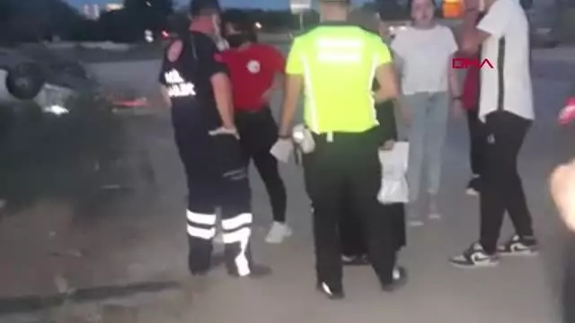 EDİRNE'DE KAZA YAPAN EHLİYETSİZ SÜRÜCÜ BABAM DUYARSA BEN NE YAPACAĞIM EDİRNE'DE KAZA YAPAN EHLİYETSİZ SÜRÜCÜ BABAM DUYARSA BEN NE YAPACAĞIM