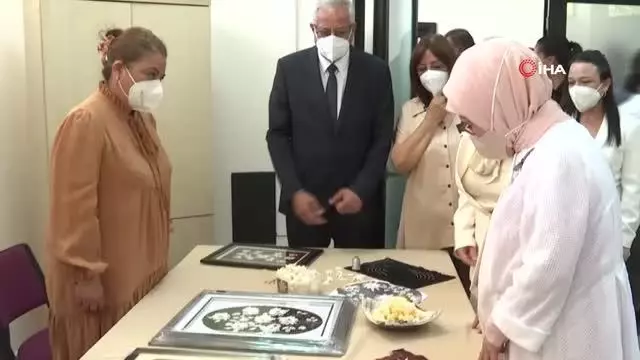 Emine Erdoğan, Girne Belediyesi Sosyal Yaşam Merkezi'ni ziyaret etti Emine Erdoğan, Girne Belediyesi Sosyal Yaşam Merkezi'ni ziyaret etti