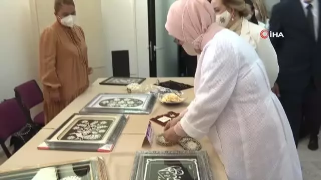 Emine Erdoğan, Girne Belediyesi Sosyal Yaşam Merkezi'ni ziyaret etti